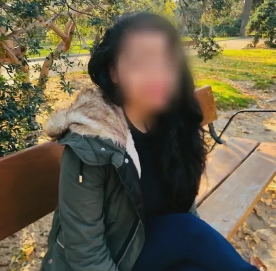 Caroline, 27