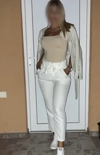 Lejla, 24