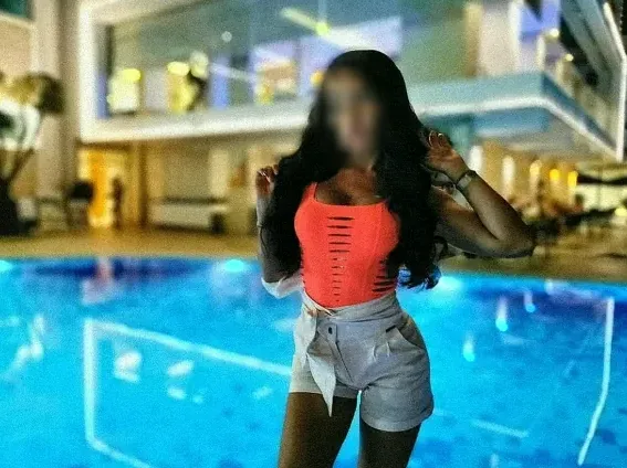 Leyla, 40