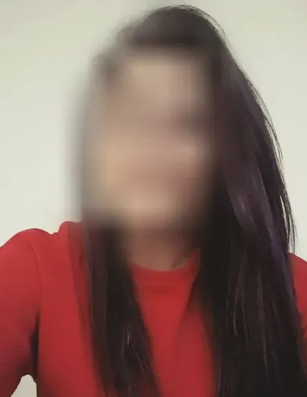 Sara, 33